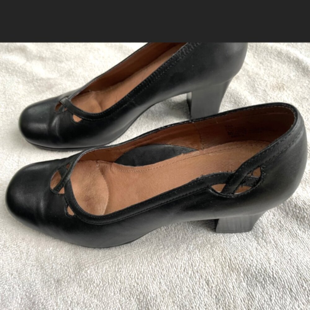 Strictly Comfort Black Low Heel Shoes – Size 8
